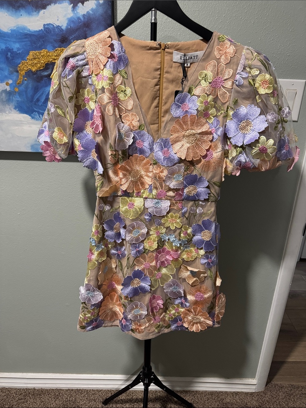 Elliatt Multicolor Floral Embroidered Puff-Sleeve Tunic
